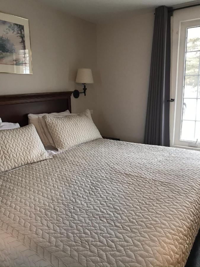 My Friends Inn Manitoulin Manitowaning ภายนอก รูปภาพ
