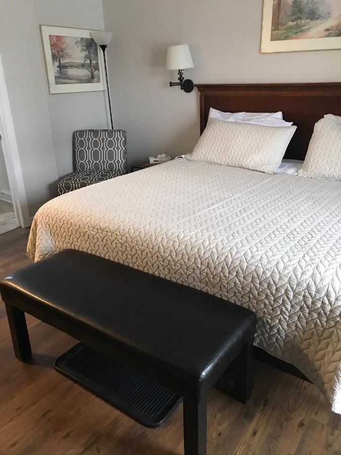 My Friends Inn Manitoulin Manitowaning ภายนอก รูปภาพ