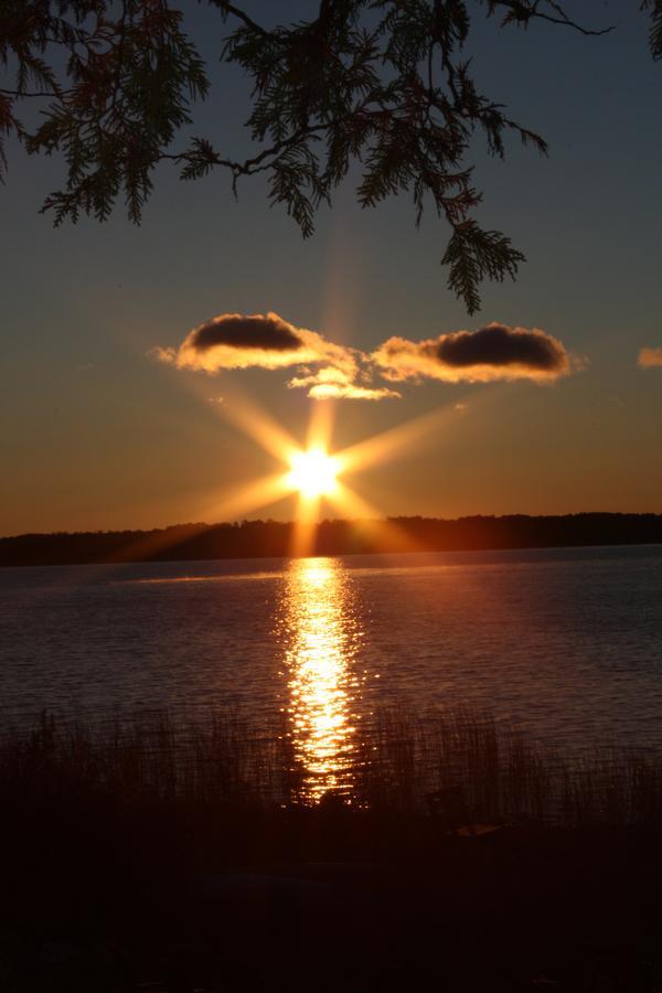 My Friends Inn Manitoulin Manitowaning ภายนอก รูปภาพ