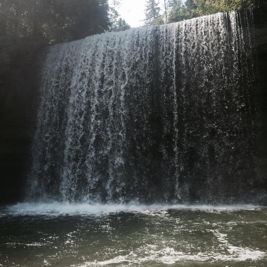 My Friends Inn Manitoulin Manitowaning ภายนอก รูปภาพ