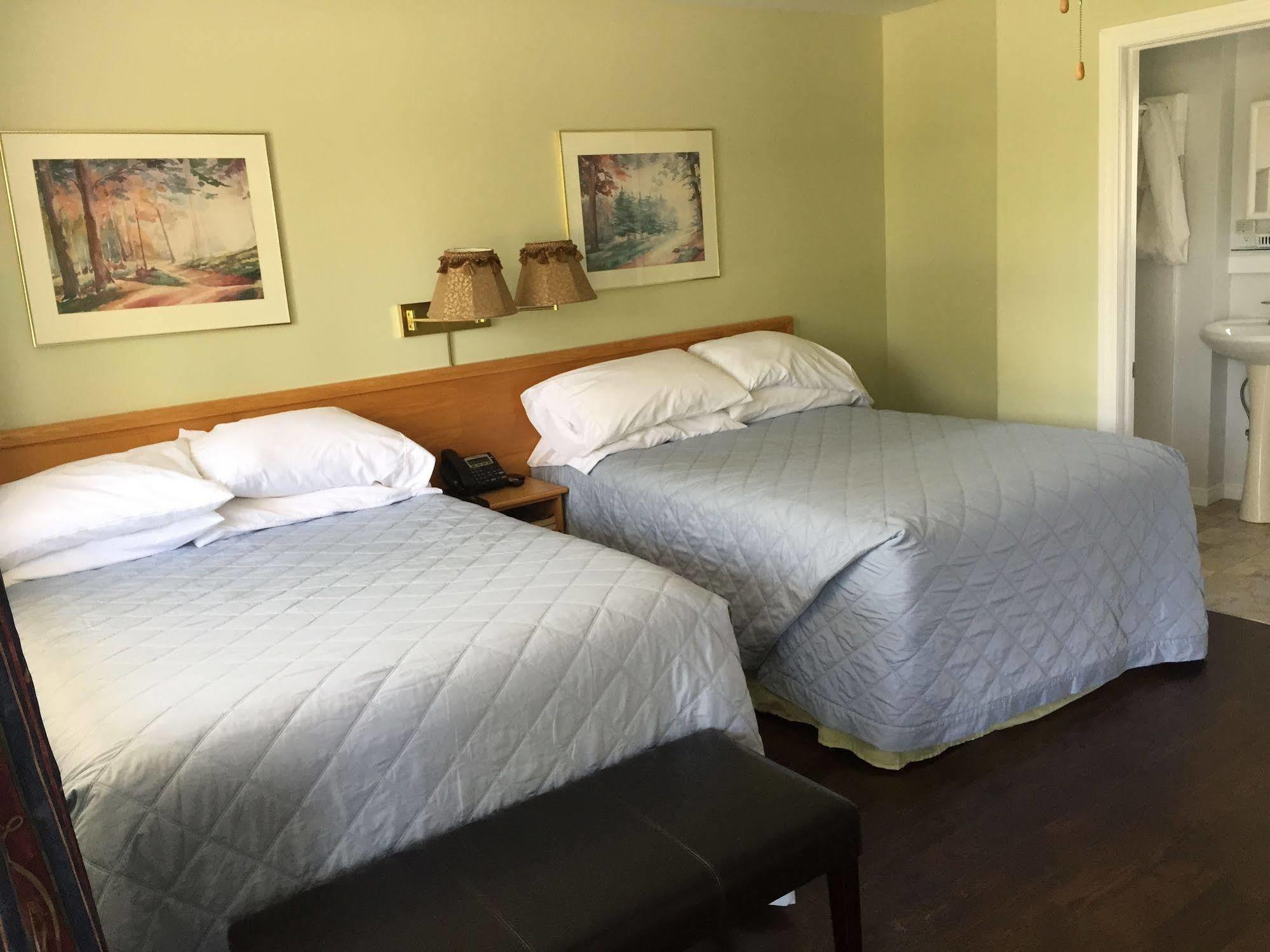 My Friends Inn Manitoulin Manitowaning ภายนอก รูปภาพ